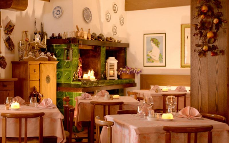 hotel-compet-ristorante-galleria1.jpg